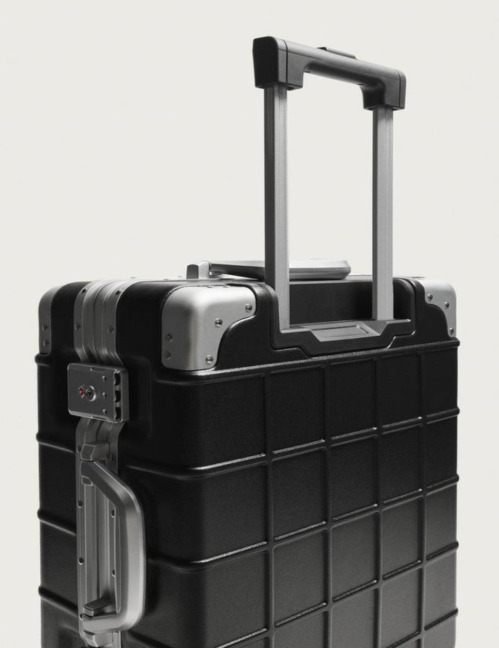 HARD-SHELL SUITCASE