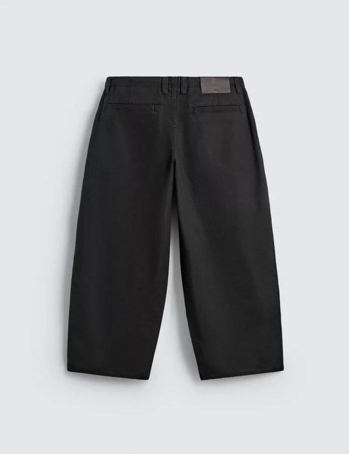 wide-leg pleated Trousers