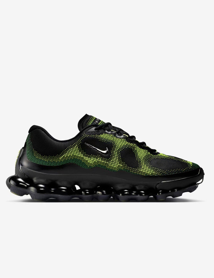 Black and white NIKE LIQUID MAX sneaker on a white background