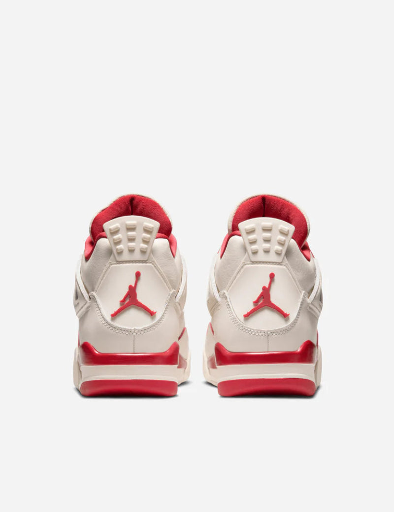 Air Jordan: 4 Retro Vday "Love Letter"